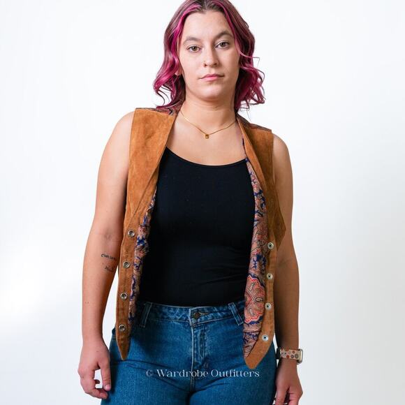 Vintage Western Cowhide Leather & Silk Paisley Print Vest - Picture 8 of 12